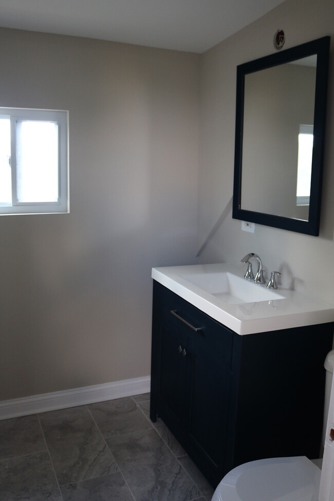 Bathroom - 939 W 34th St