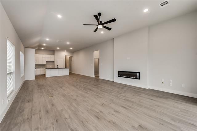 Foto del edificio - 921 Baybrook Ln