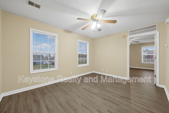 Foto del edificio - 119 Mace Ln