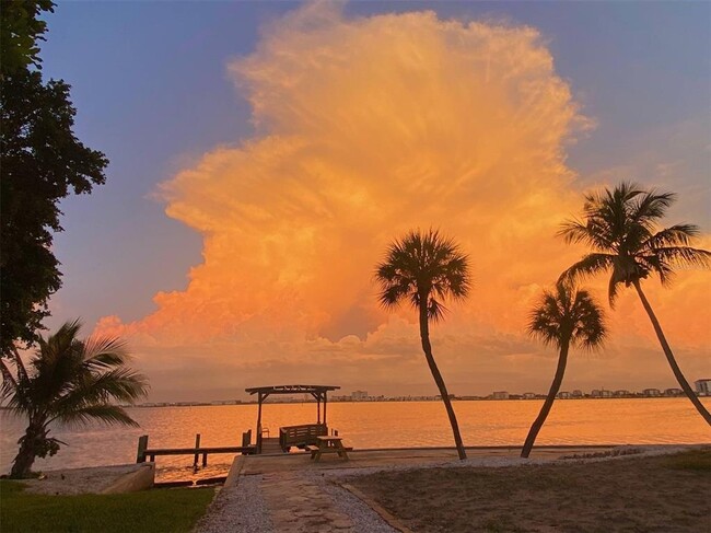 Foto del edificio - 860 Boca Ciega Isle Dr