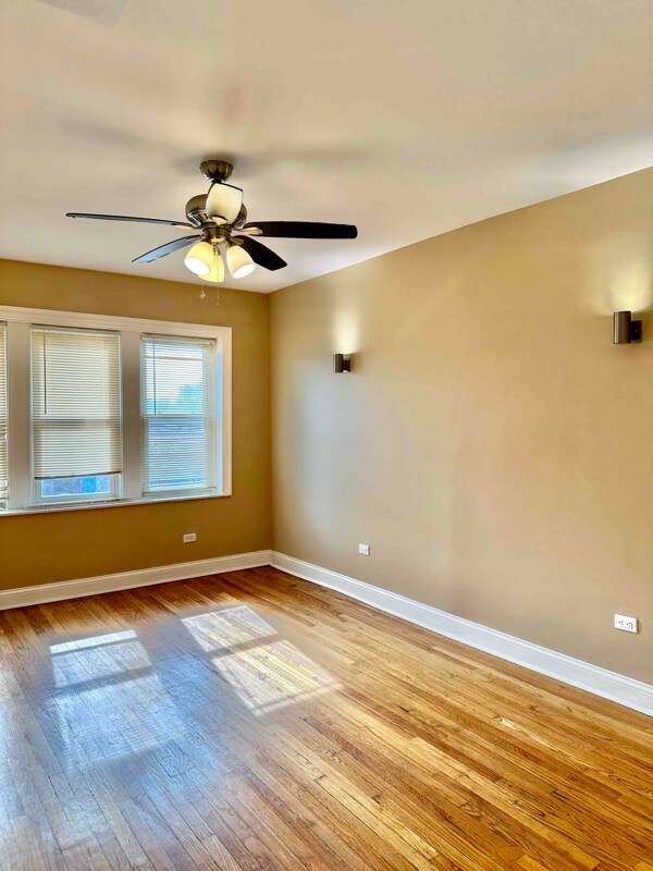 Building Photo - 1144 W 84th St