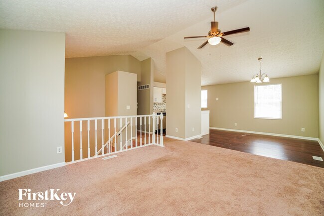 Foto del edificio - 1715 Bucksglen Dr