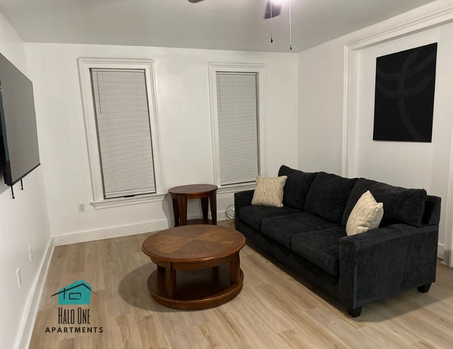 Livingroom - 37 North St