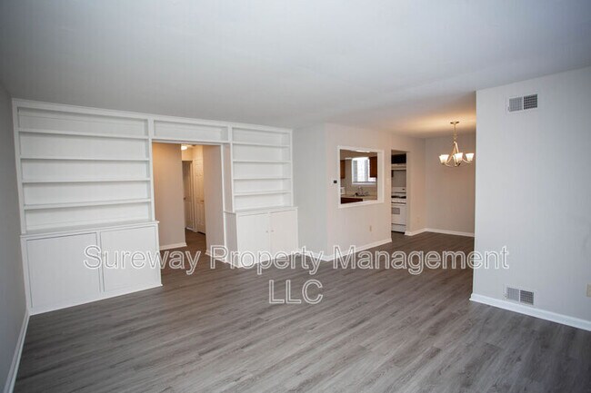 Building Photo - 171 Echelon Rd