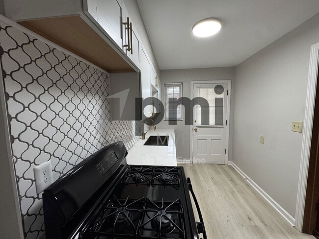 Foto del edificio - 2137 Ridgeview Rd