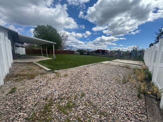 Foto del edificio - 3 bdrm 1 bath Home. Move in Ready!