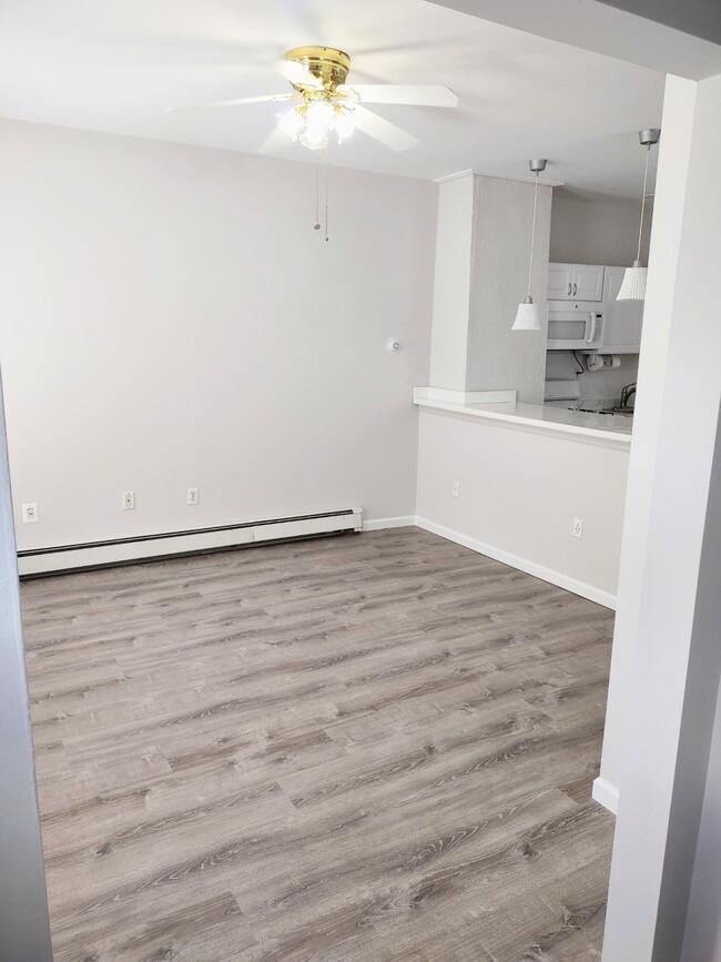 Living room/dining room - 110 Franklin St