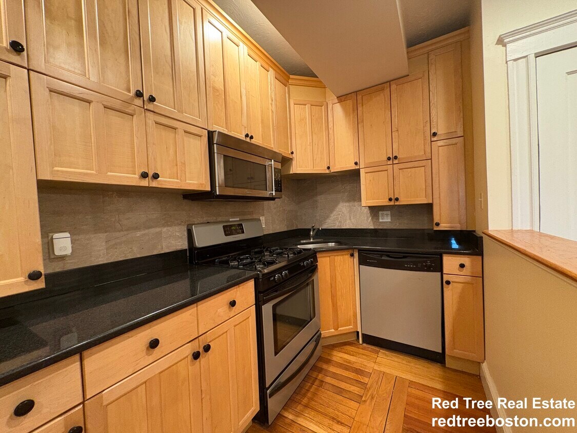 Foto principal - 191 Winthrop Rd