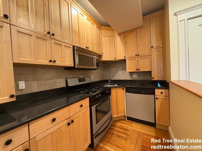 Photo - 191 Winthrop Rd Apartment