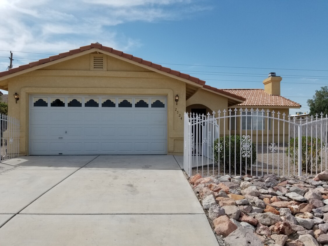 Foto principal - 2524 S Ridge Ave