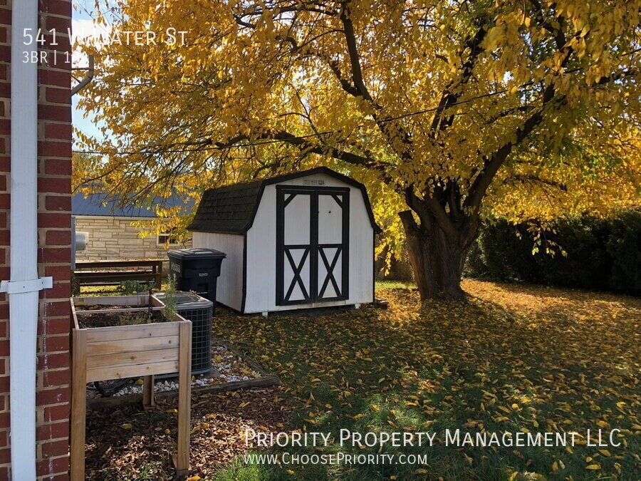 Foto del edificio - 541 W Water St