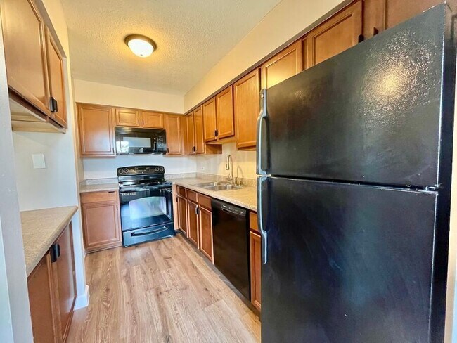 Foto del edificio - 7110 S Gaylord St