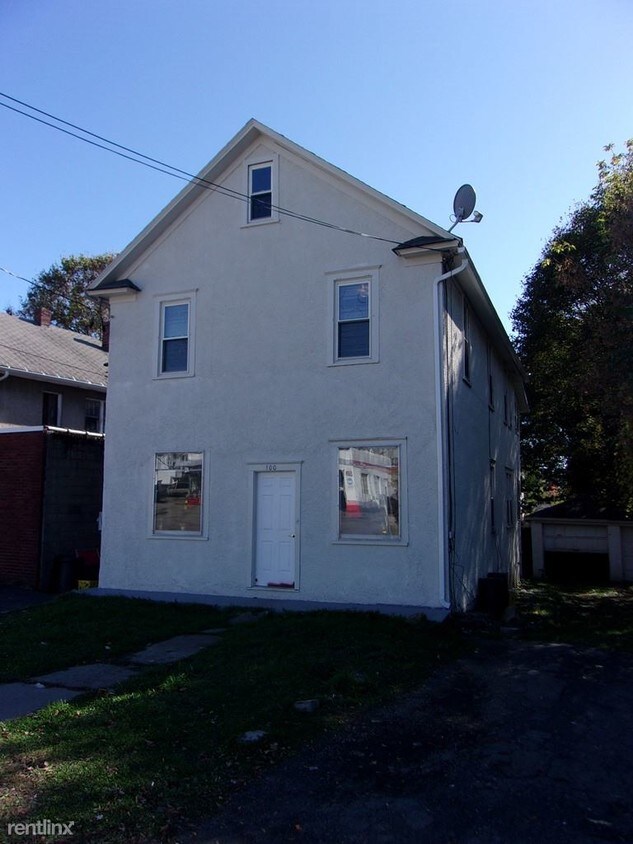Primary Photo - 2 br, 1 bath Apartment - 100 Harry L Dr