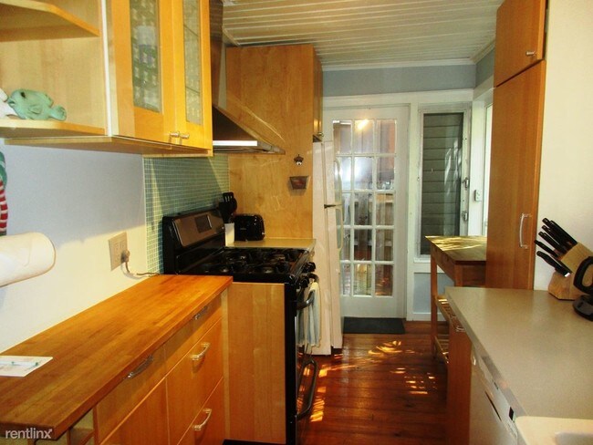 Building Photo - 846 Olivia St