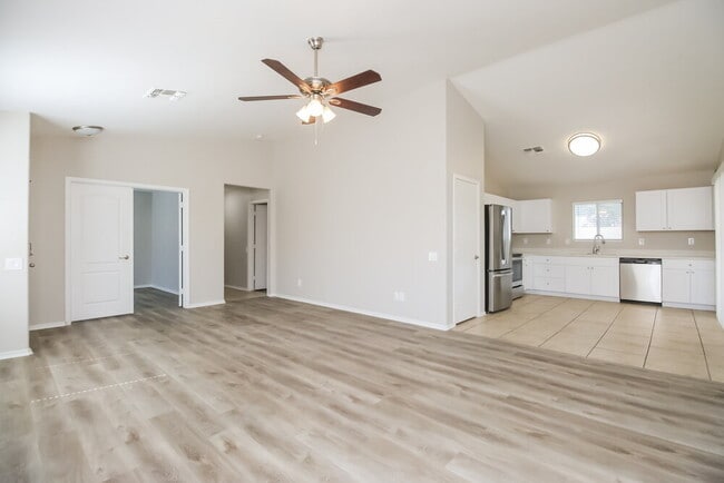 Building Photo - 1866 W 20th Ave