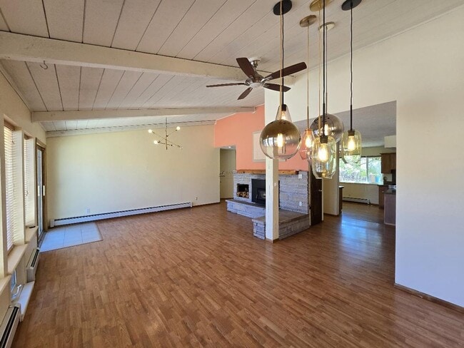 Building Photo - 2203 Vela St