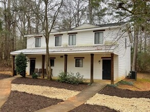 Building Photo - 163 VFW Dr