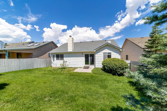 Building Photo - 9288 Prairie Clover Dr