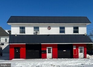 Building Photo - 3103 Walnut St