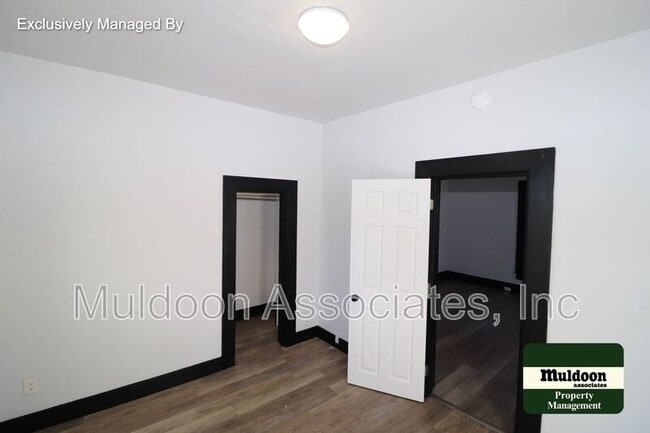 Building Photo - 1037 Pine St