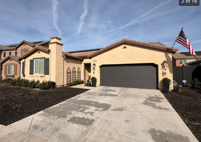 Building Photo - Modern 4 bed 2 bath - Shannon Ranch