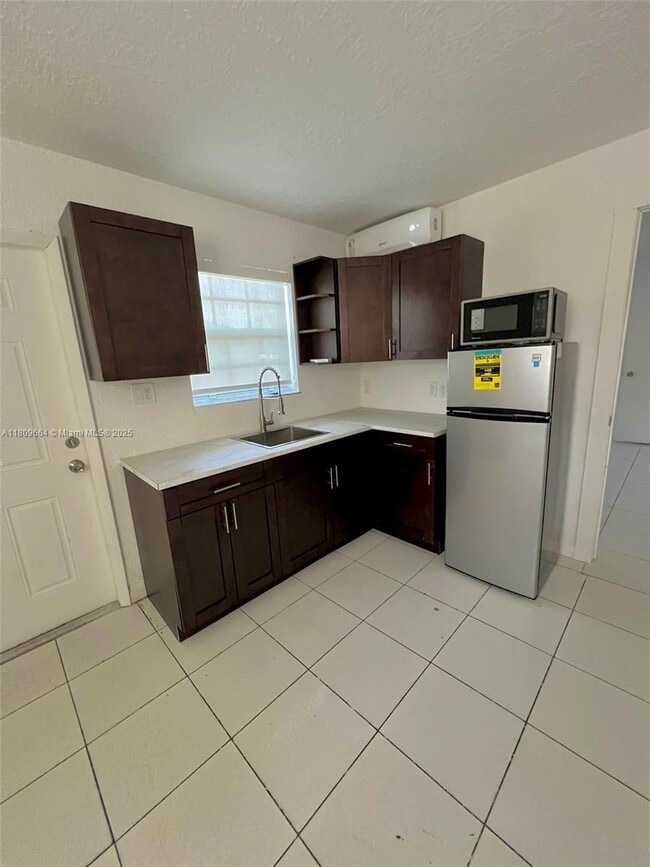Foto del edificio - 15741 NW 40th Ct