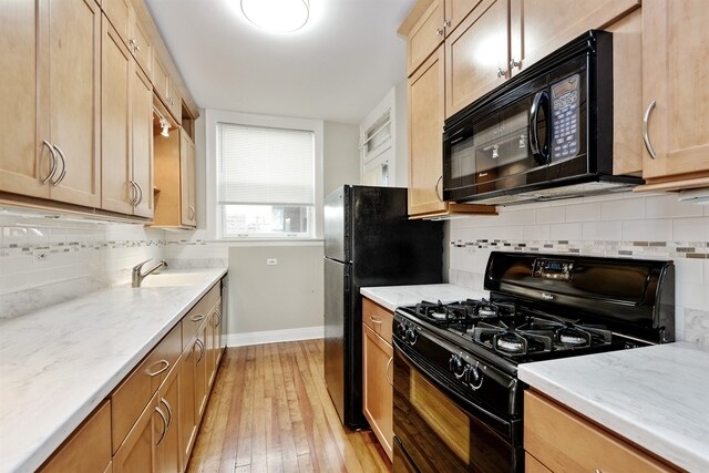 Building Photo - 823 Forest Ave