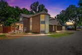 Foto principal - 665 Main St