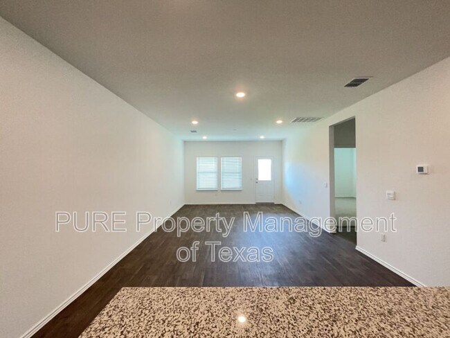 Foto del edificio - 14813 Grey Ghost Wy