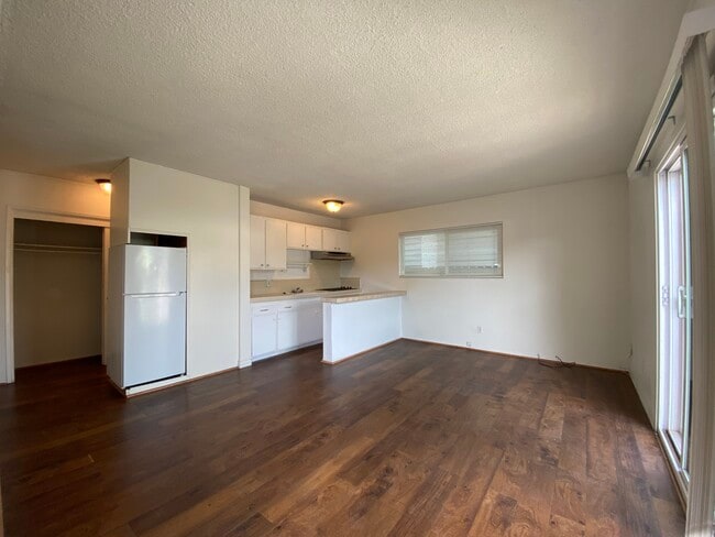 Foto del edificio - 239 Windward Ave