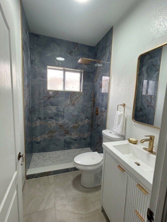 Building Photo - 16307 NW 91st Ave