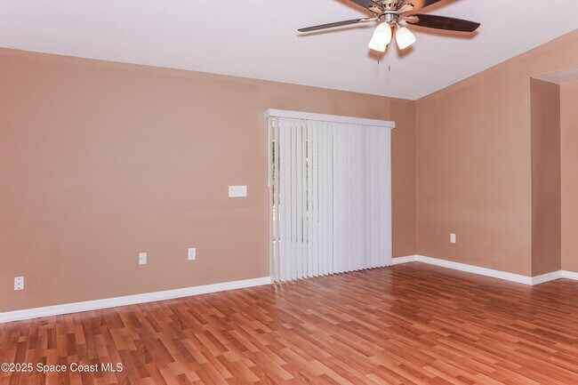 Foto del edificio - 225 Gordon Rd NW