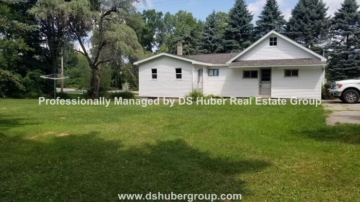 Primary Photo - 2315 E Lake Lansing Rd