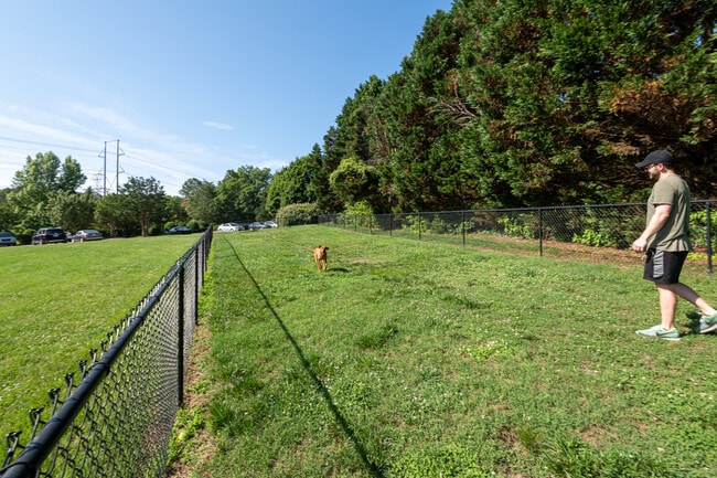 Building Photo - Brookefield Apartments