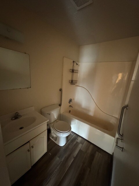 Foto del edificio - 705 W Washington Ave