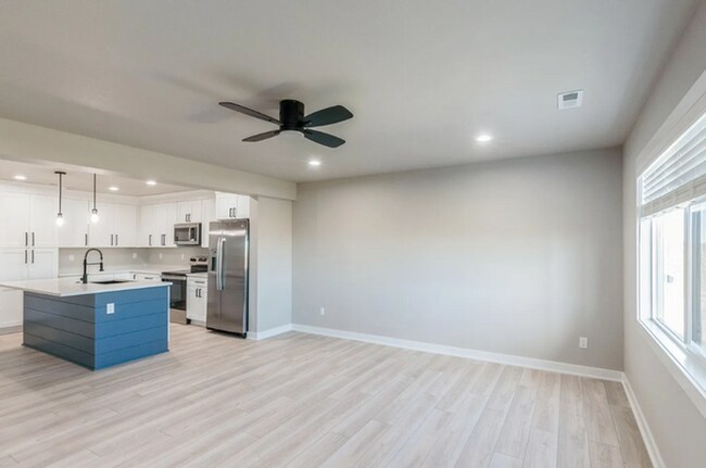 Building Photo - 14214 Springbrook Trl