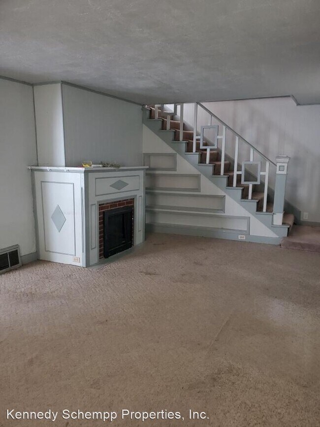 Building Photo - 4 br, 1.5 bath House - 2517 S 6th Street