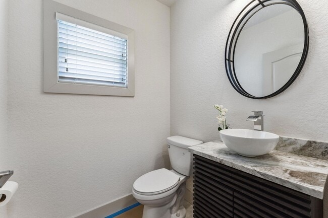 Photo - 522 Lucky Ln House