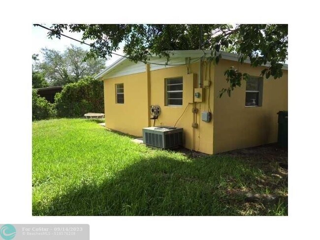 Foto del edificio - 5721 SW 38th St