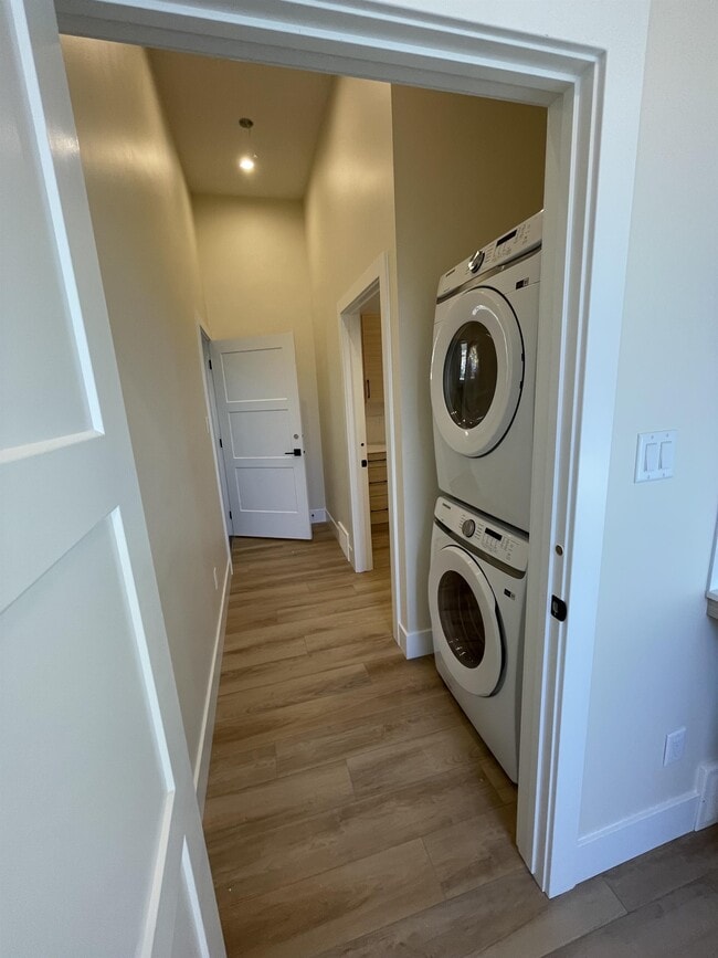 Photo du bâtiment - 8717-8110 110 St NW