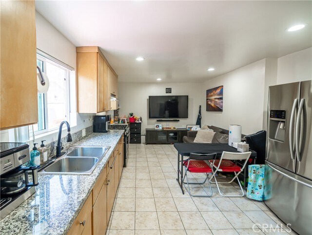 Foto del edificio - 4844 Bluebell Ave