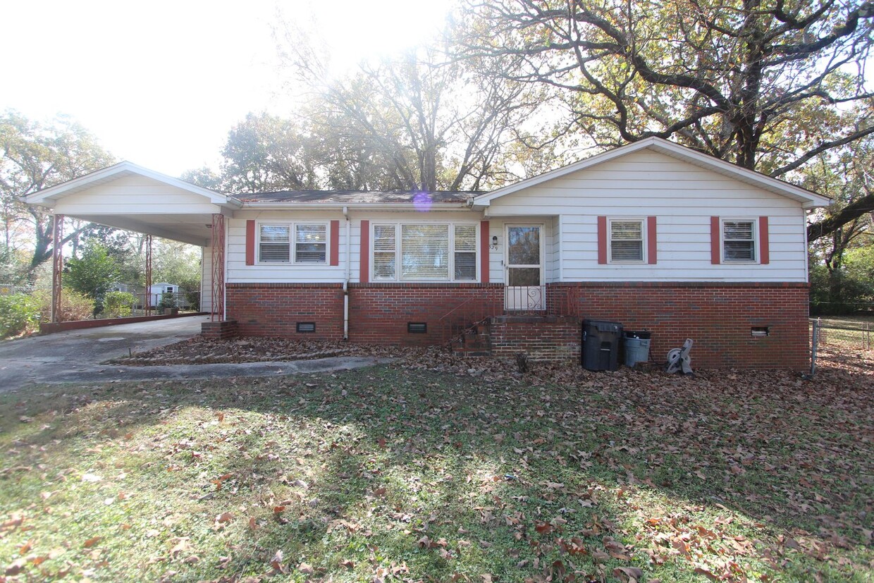 3 Bedroom, 1 Bath! New on the Market and ... - 3 Bedroom, 1 Bath!  New on the Market and ...