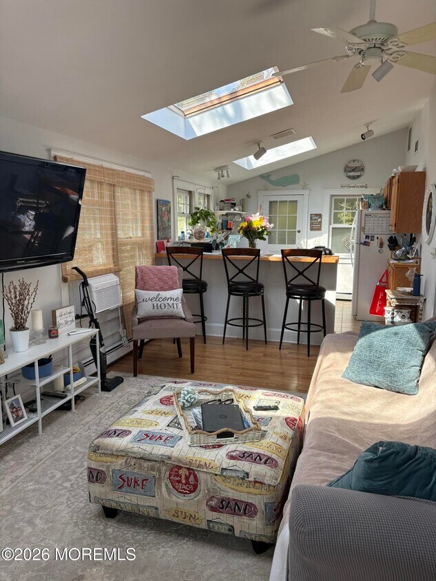 Building Photo - 515 West St