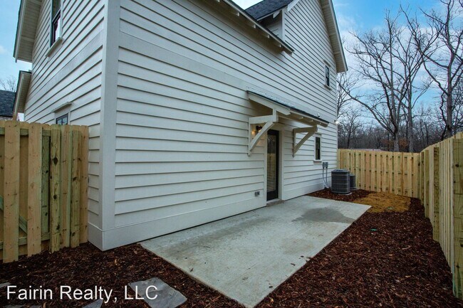 Building Photo - 2 br, 2.5 bath House - 1501 Cottage Grove