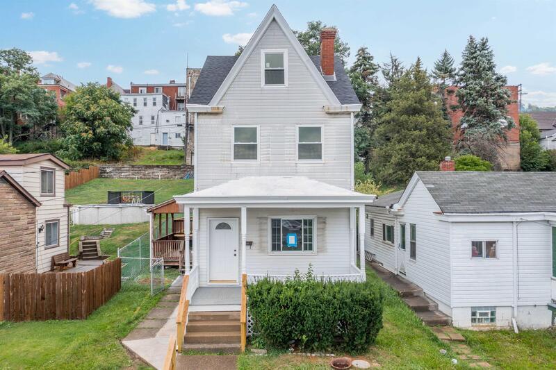 Primary Photo - 1821 Westmont Ave