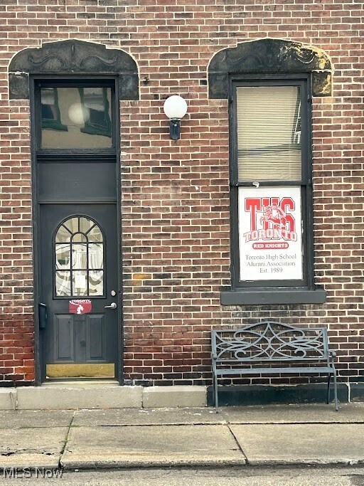 Building Photo - 102 N 3rd St