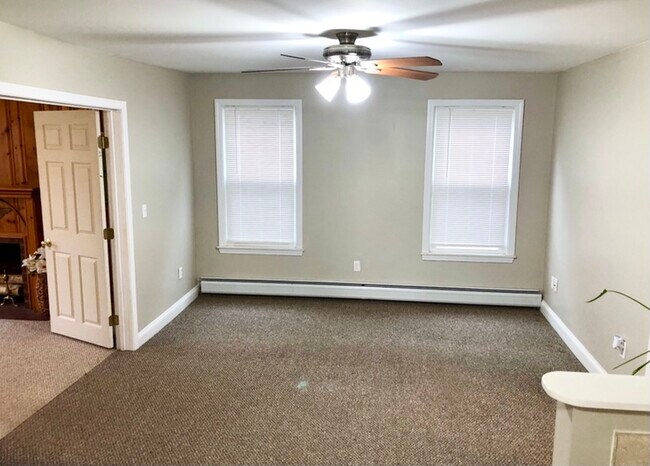 Foto del edificio - 142 Washington St