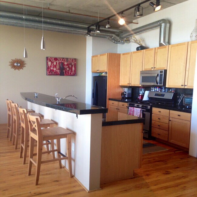 Foto del edificio - 2899 N Speer Blvd