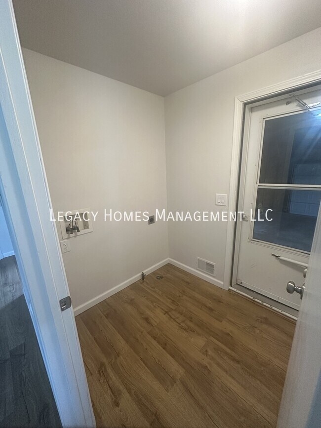Foto del edificio - 1091 Stillmeadow Ln