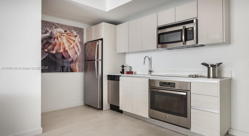 Foto principal - 2602 E Hallandale Beach Blvd